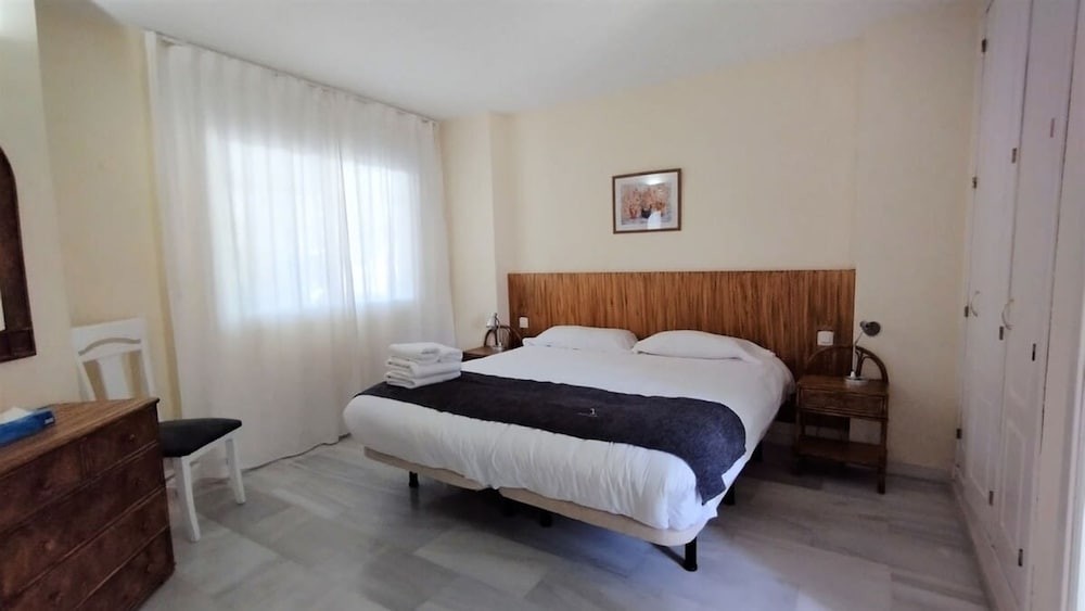 Standard 2 Bedroom Apartment F-3