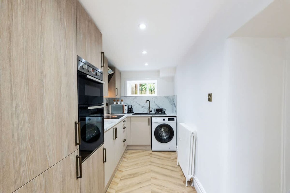 2 Bedroom Cottage-hot Tub-free Parking
