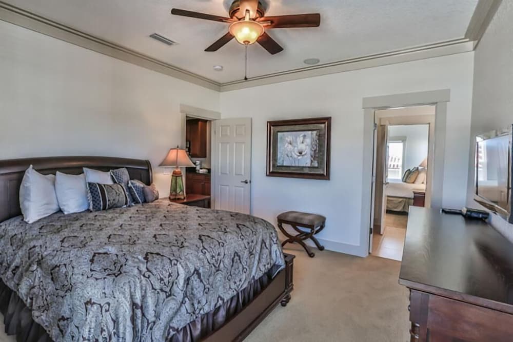 Seaclusion 9 Bedroom Holiday Home by Five Star Properties