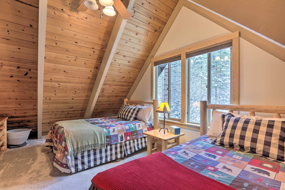 Lake Tahoe Vacations - Incline Village Cabin 3 Mi to Lake Tahoe! - Property Image 3