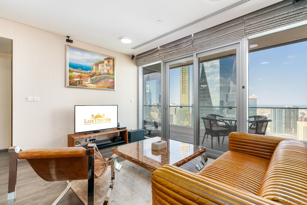 Lux BnB Burj Daman DIFC Sea View
