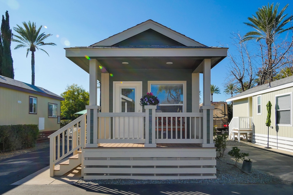 The Cottages at Golden Village Palms RV Resort view 4