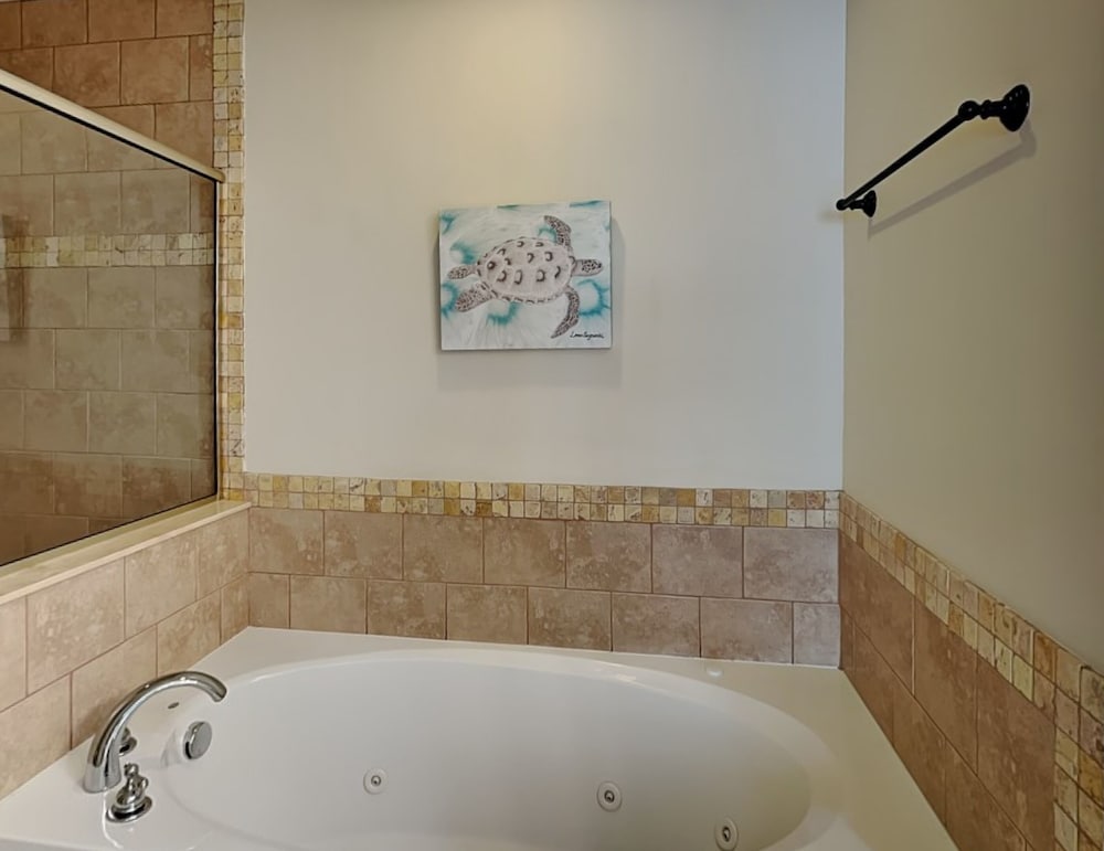 Ocean Reef 305 by Distinctive Beach Rentals