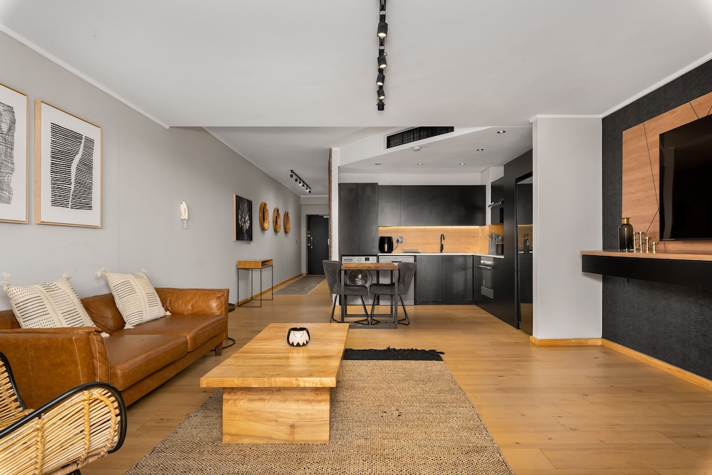 Rockwell 221 by Ctha