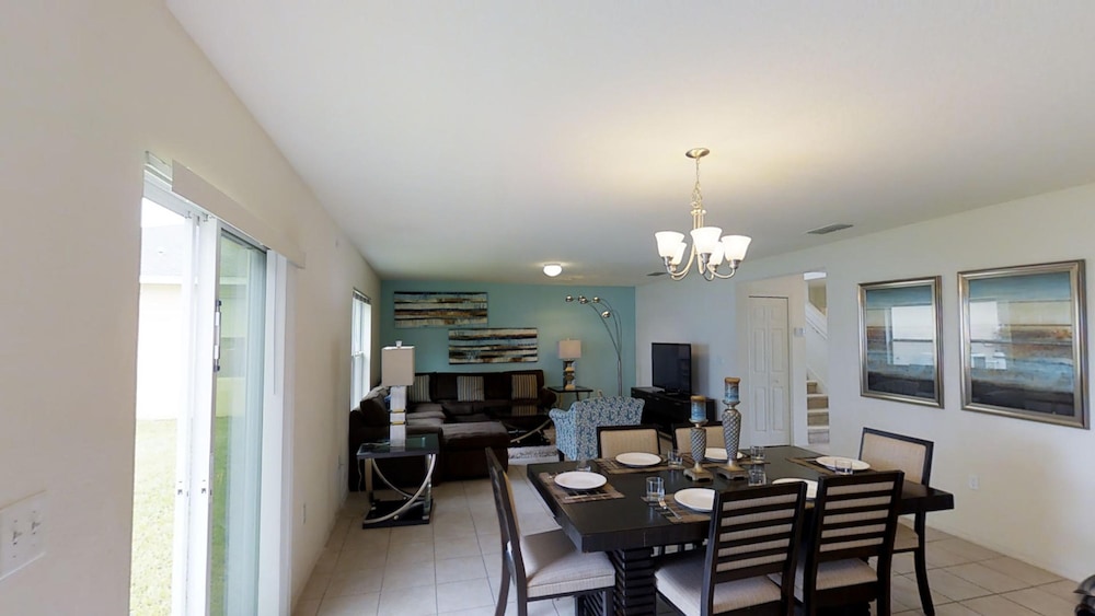 Crystal Cove 947