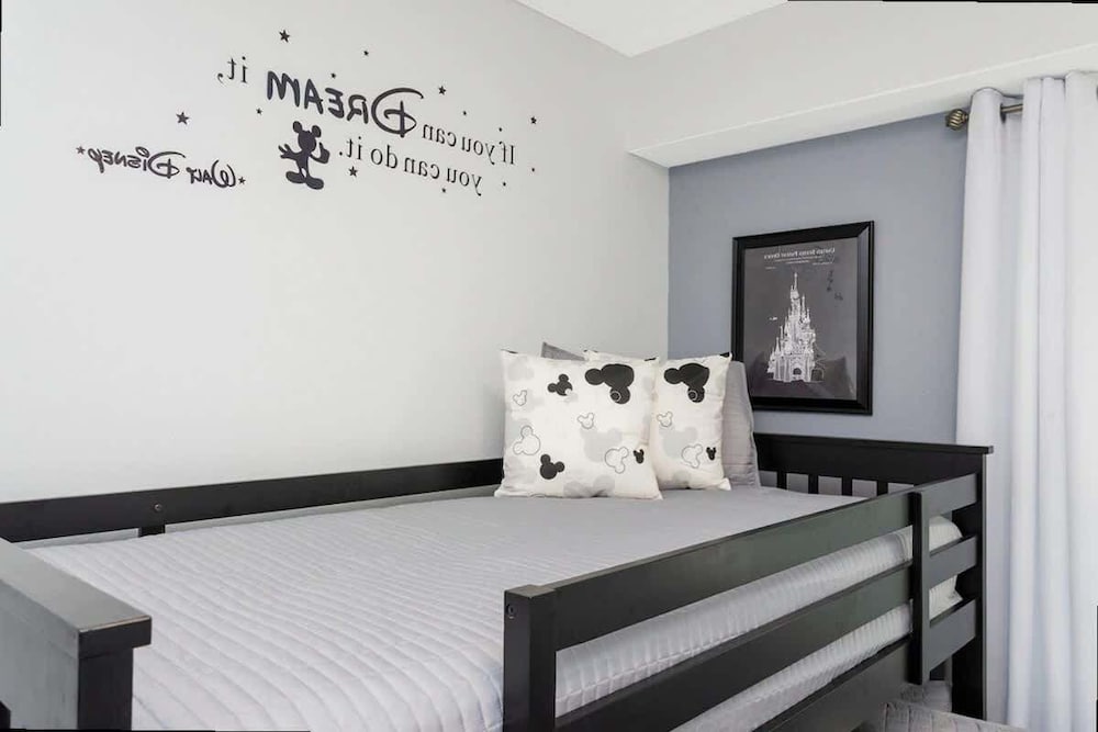Lake View Resort Condo w Lazy River Near Disney
