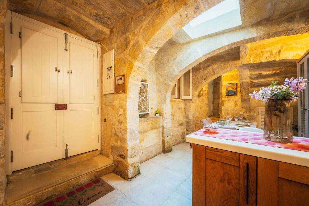 Traditional 500 Year old Gozitan Townhouse