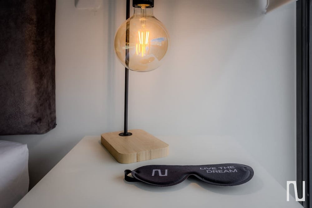 NOK Bright Studio in Chic