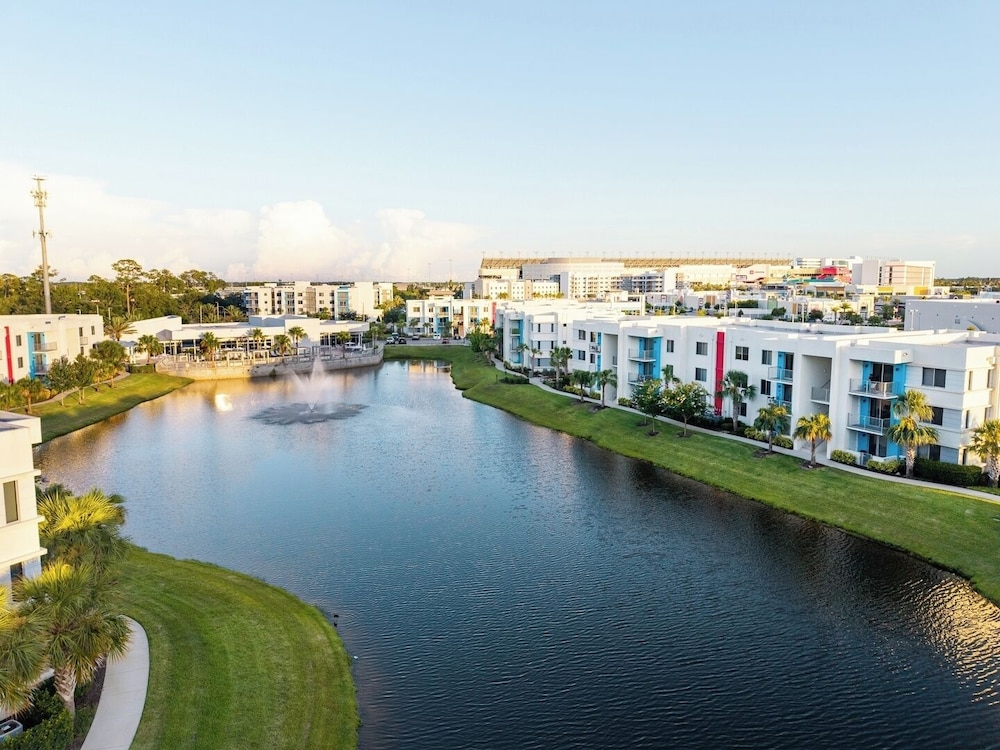 Daytona 3BR Getaway Pool, Gym, Pet Friendly