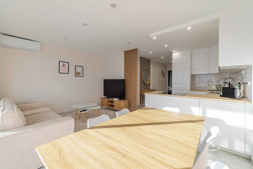 Elegant apt With Balcony Near the Beaches - Cannes