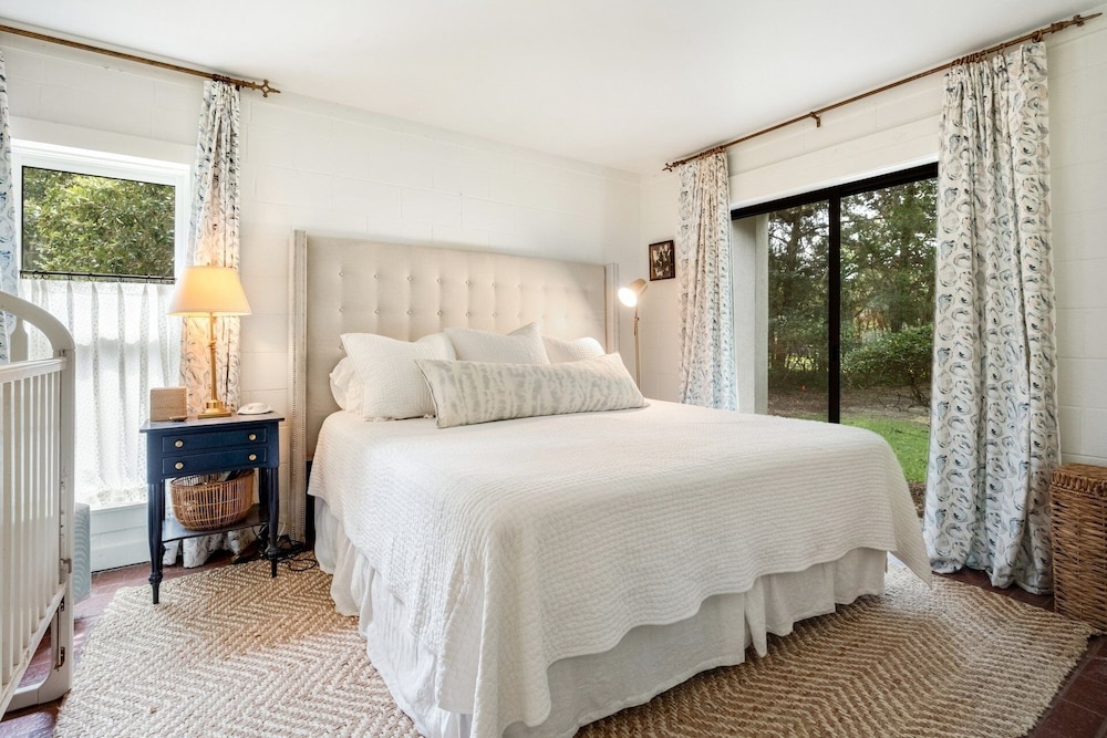 Sunny Pointe 4 Bedroom Home
