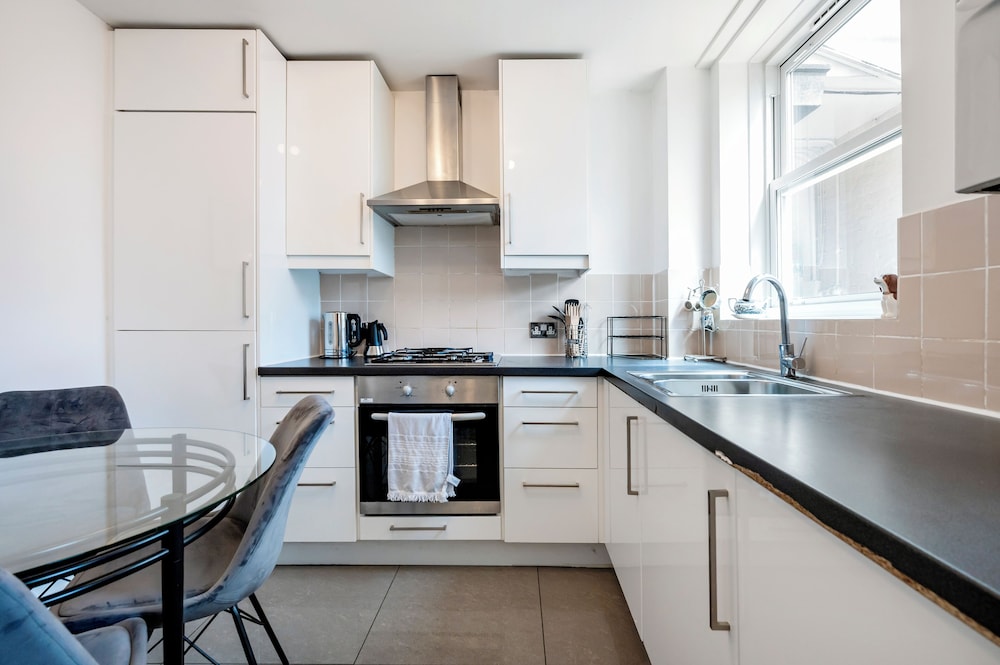 Spacious London stay -3 Bedroom property