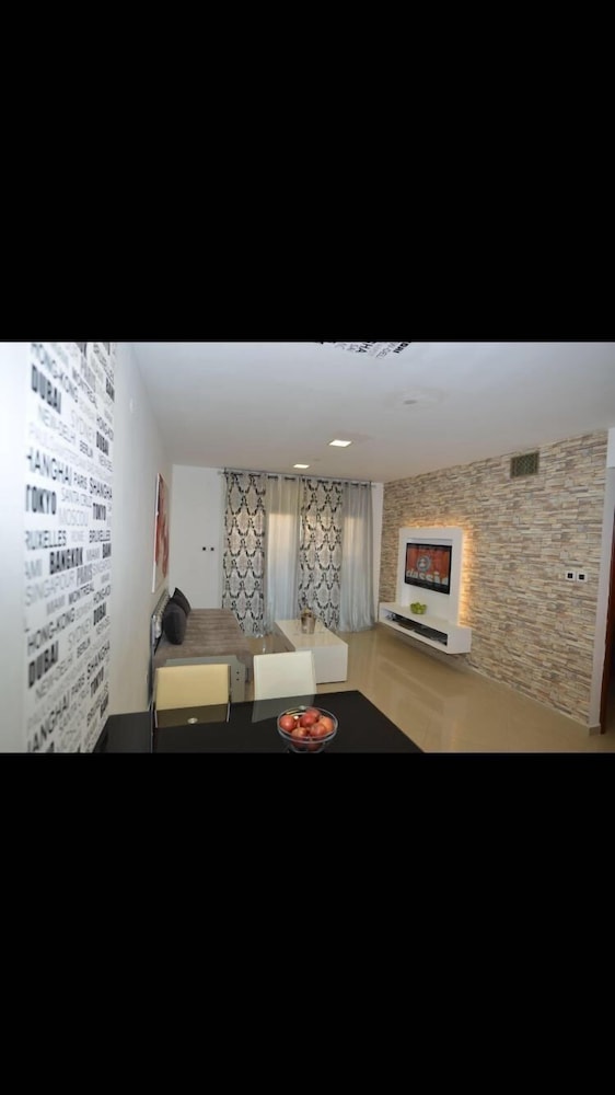 La Palmora Suites