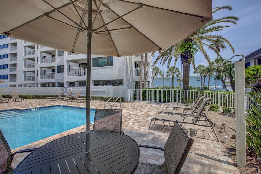 Siesta Sands Beach Resort 4th Floor With Elevator