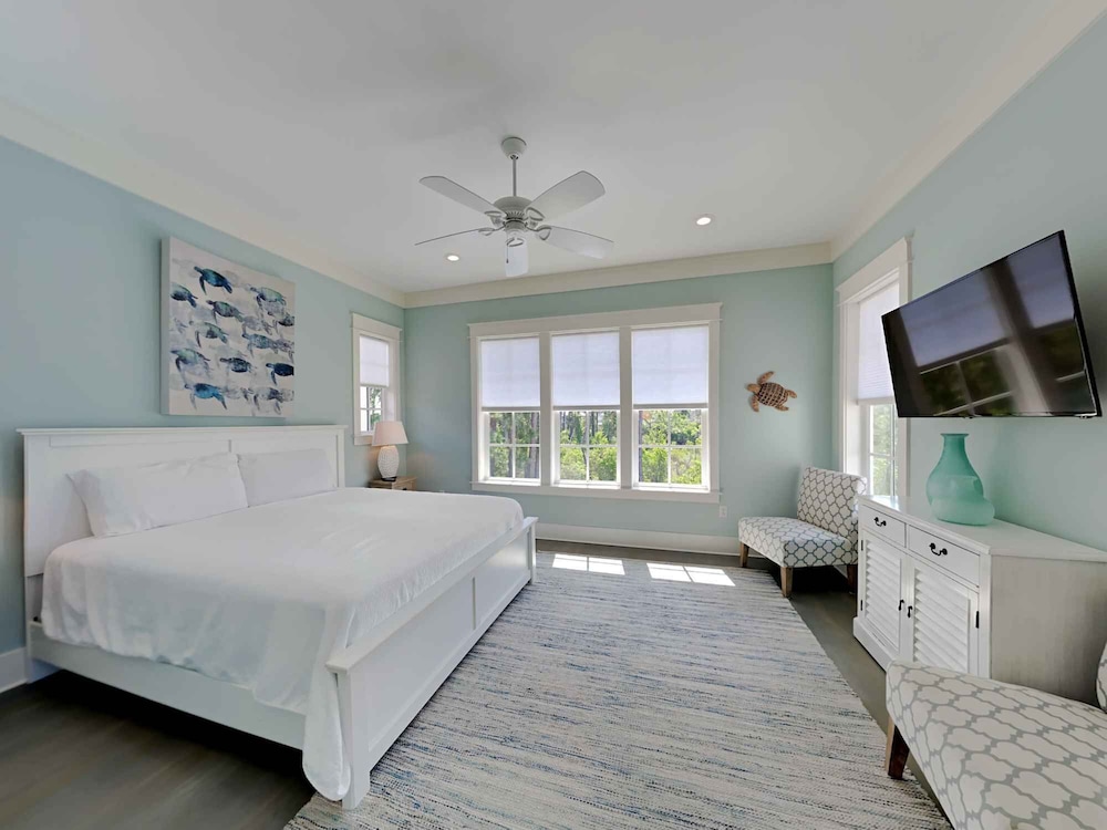 Our Treasure by Southern Vacation Rentals view 4