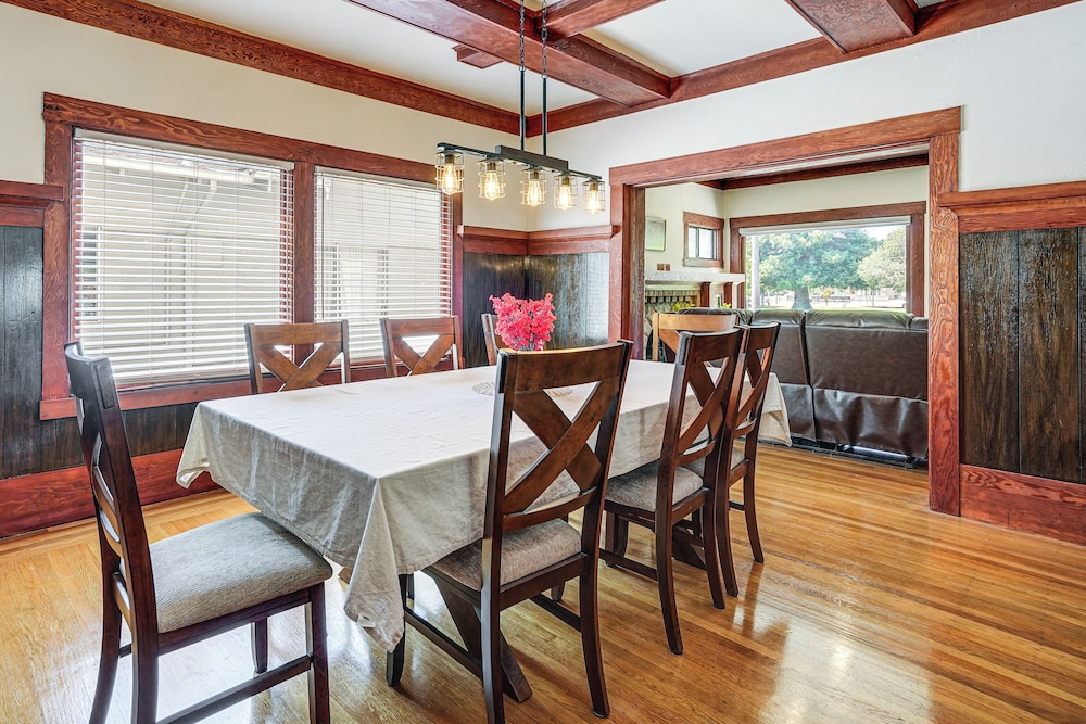 Stroll to SF Bay Beaches! Cozy Home in Alameda