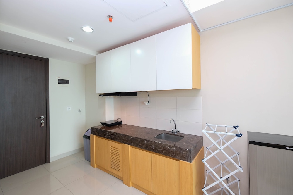 Nice And Cozy Studio Apartment At Nine Residence view 2