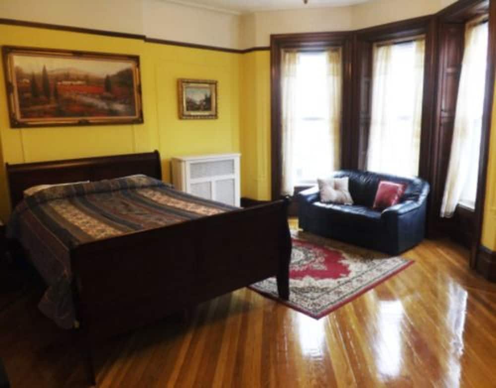 Lefferts Gardens Residence B&B