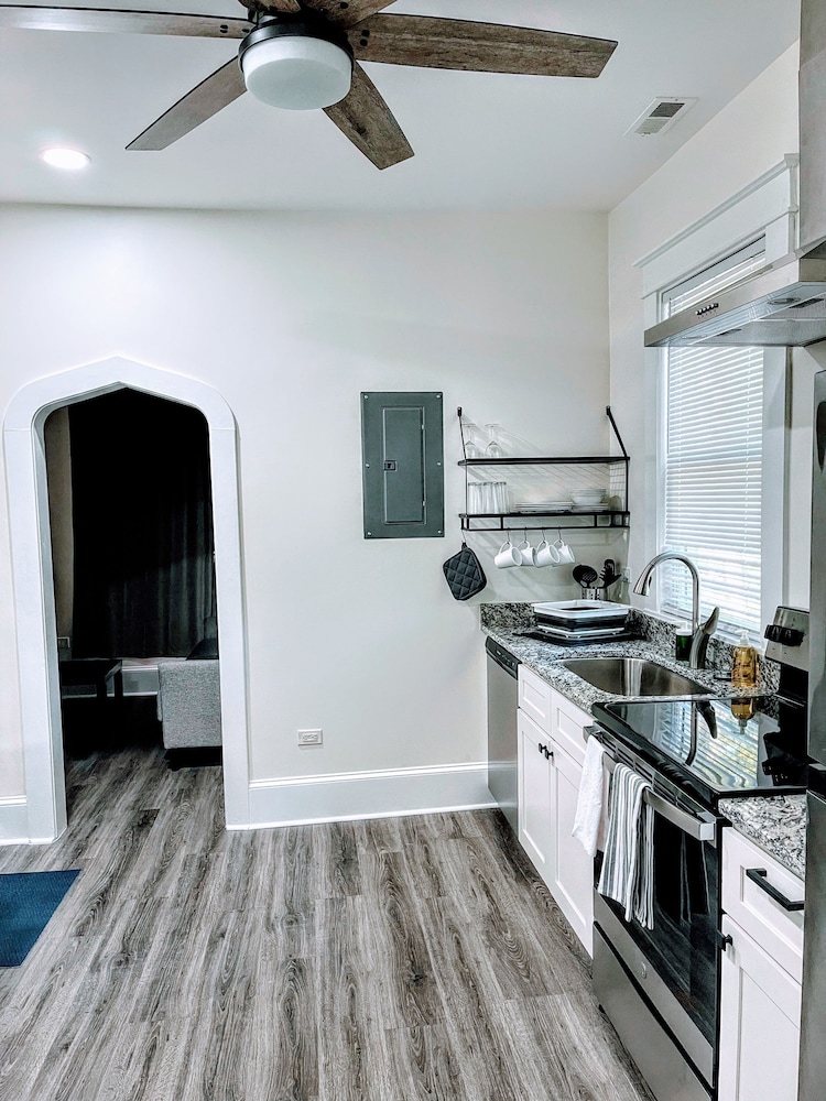Walk to Duke Campus 1 Bedroom in Trinity Park