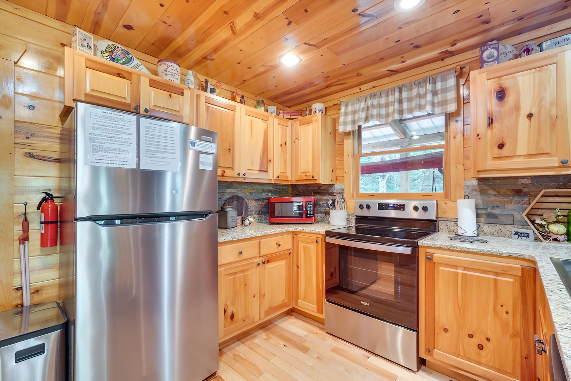 Family Cabin w/ Private Hot Tub & Game Room! view 2