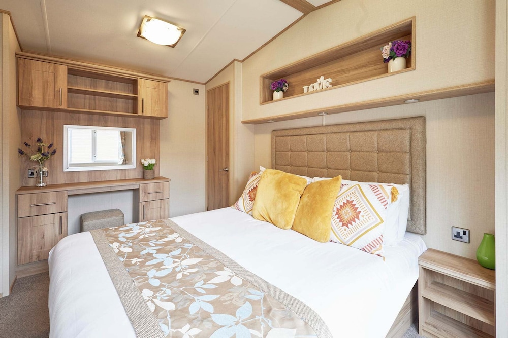 Host Stay Brooksbank Lodge