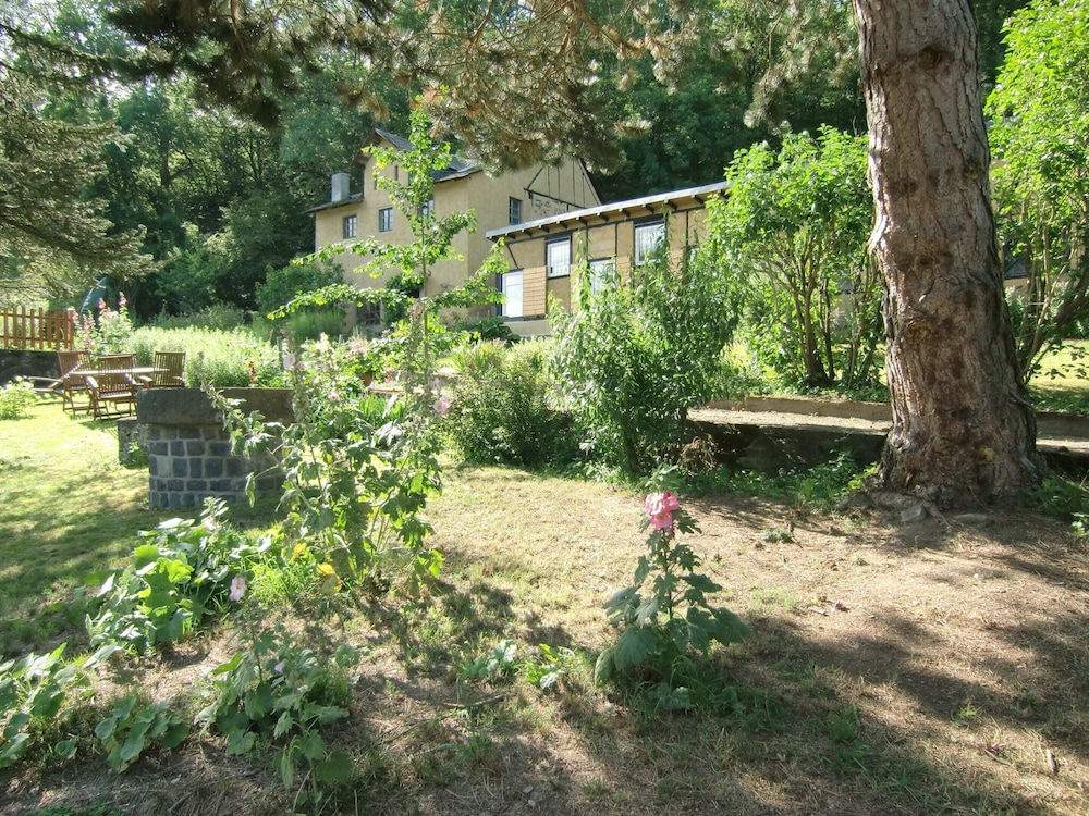 Idyllic Studio Apartment Near Kaifenheim and Near the Forest - Property Image 3