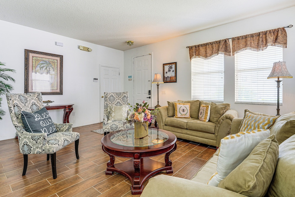 Near Disney & Golf: Pet-friendly Davenport Home!