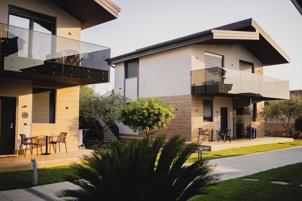 Lej & Laj Residence