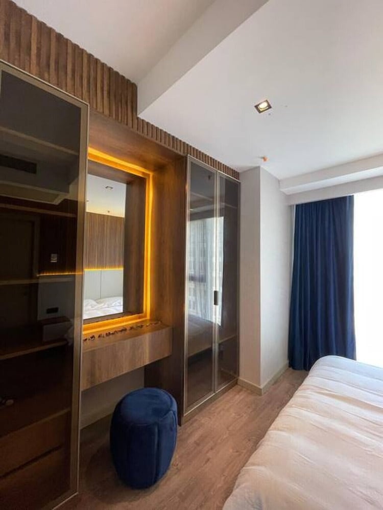 Brand-new 2 1 Apartment-near Mall of Istanbul