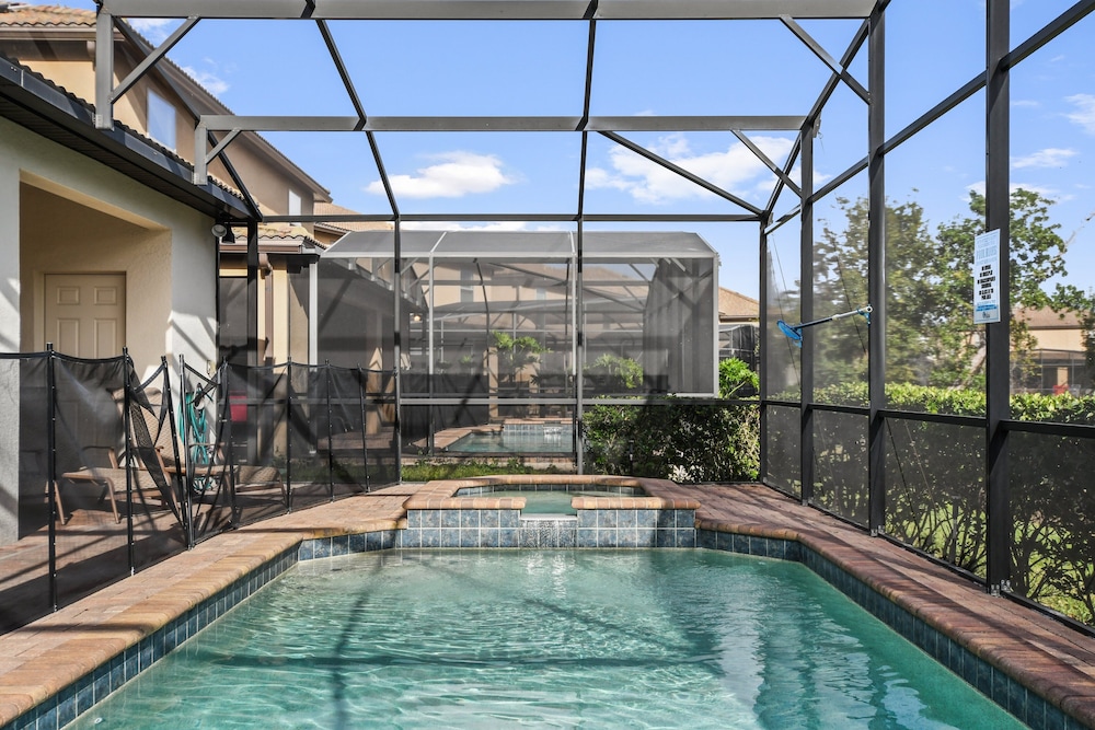 Ultimate 8BR Family Fun in Resort Near Disney!
