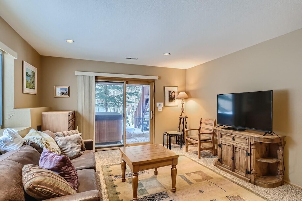 Gold Dust 660a 3 Bedroom Townhouse by RedAwning