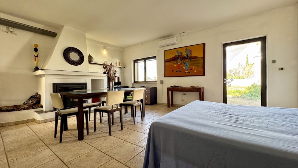 Villetta Certosina 1 - Villa Just a few Meters From the sea