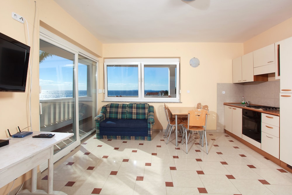 Oaza Apartmani Primosten
