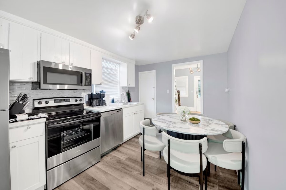 Elegant Hideaway with Free Parking