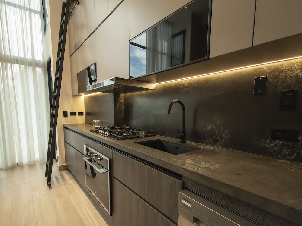 Smart Loft-style 1BR Apt Near to Shops