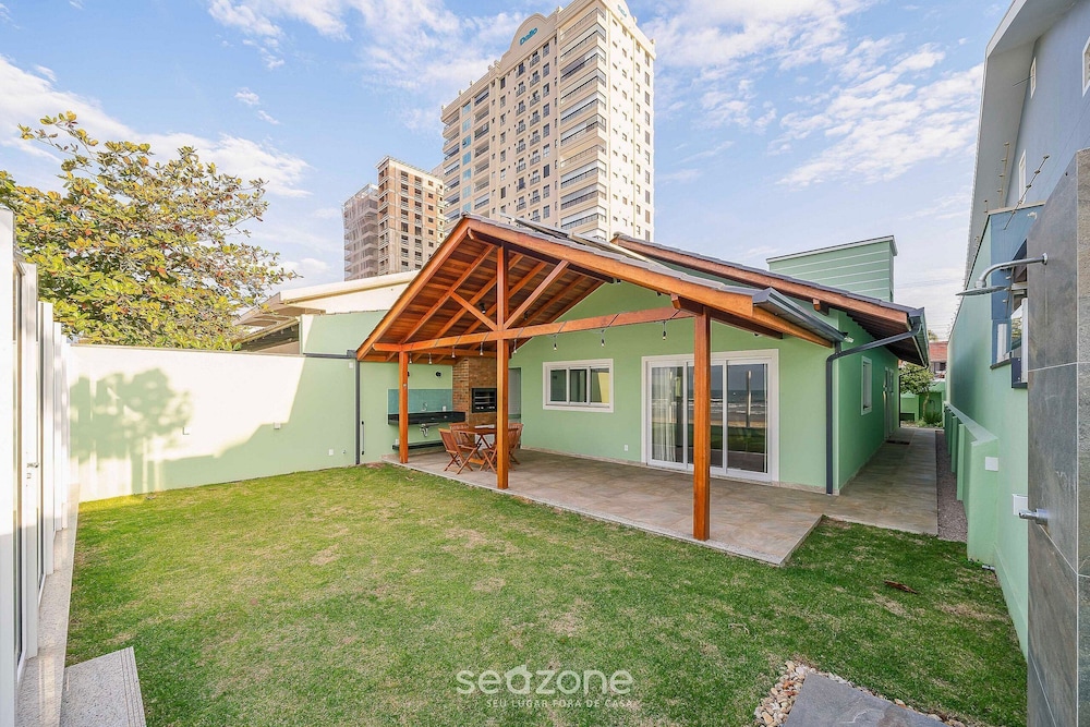 House on the Beachfront of Pereque SC Aaf378