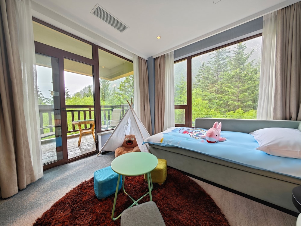 InterContinental Resort Jiuzhai Paradise by IHG 26