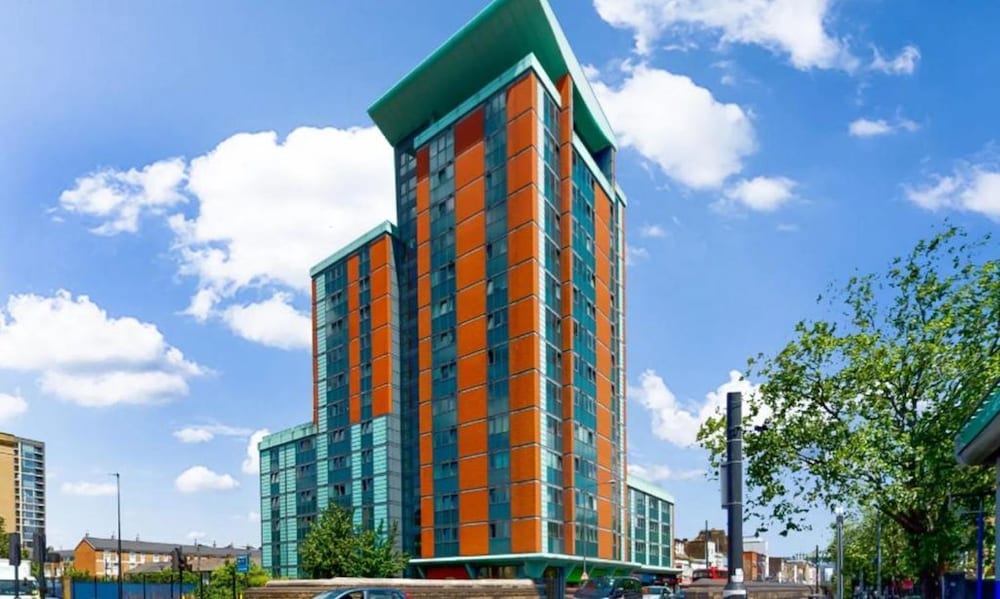 Livestay 3 Bed Apt on 8th Floor With Amazing Views