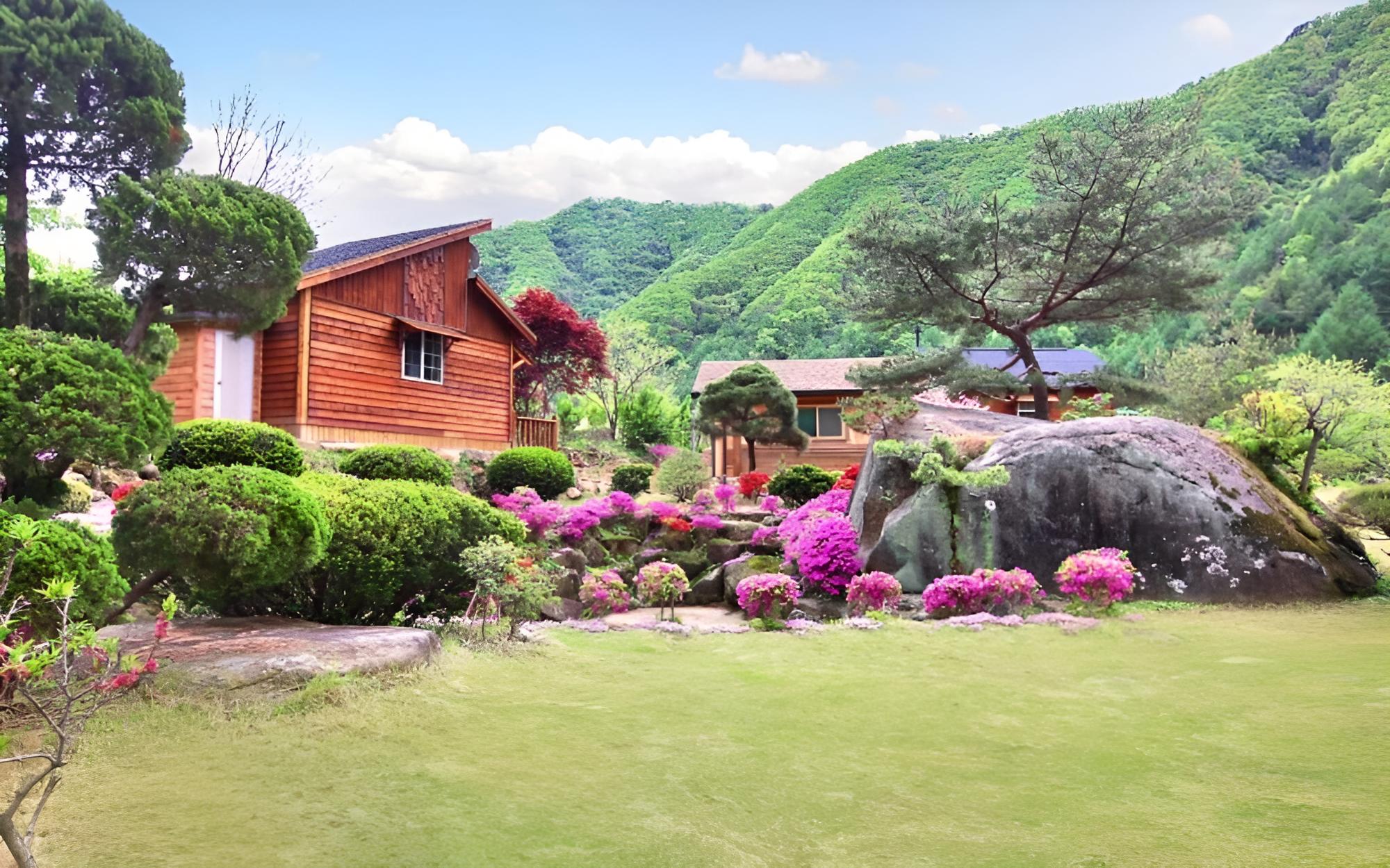 Jinan Big Rock Pension view 3