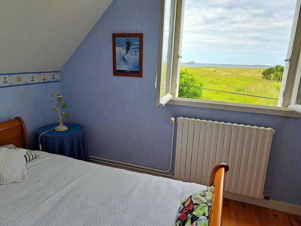 House in Treompan Near Sandy Beach view 5
