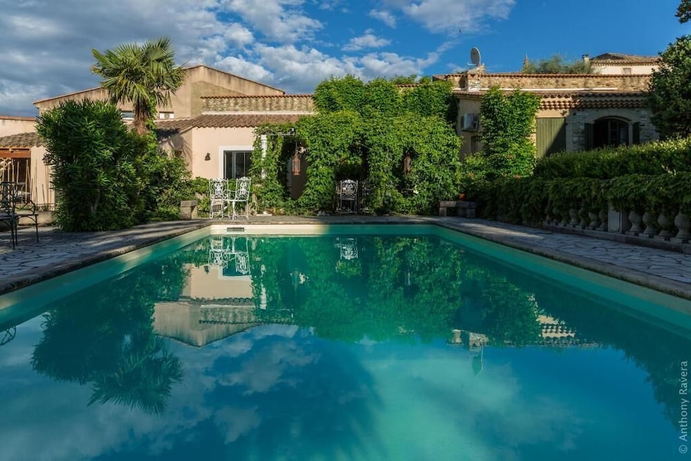 The Rhone Retreat view 3