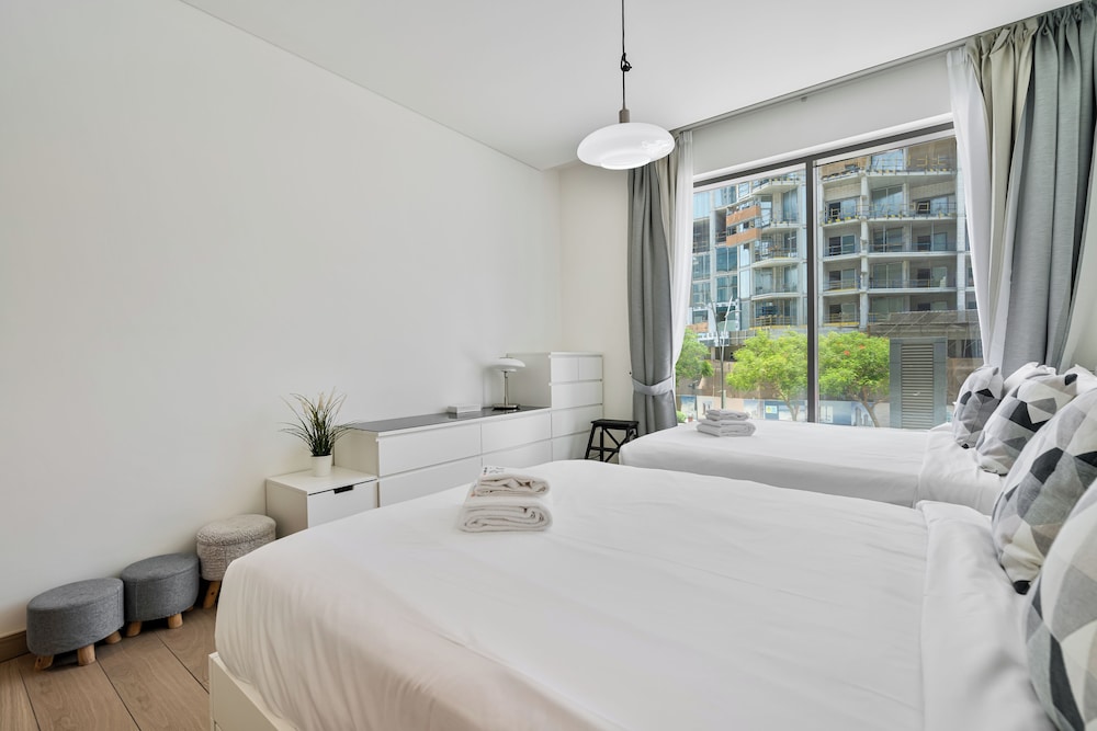 PVH - Serene 2BR - Sobha Hartland Greens