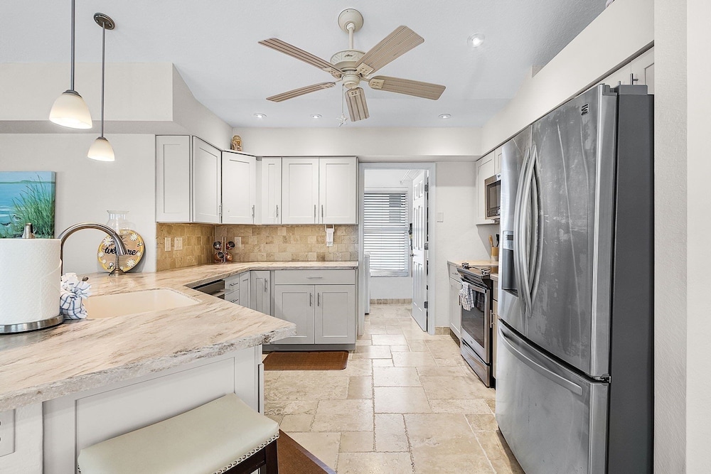 5550 Palmetto Paradise: 3br W/ Gulf Views, Heated Pool 3 Bedroom Home