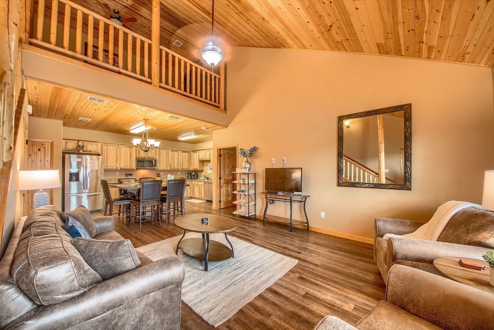 Oma13a14 Gruene Bungalow At Old Mills Resort 6 Bedroom Condo