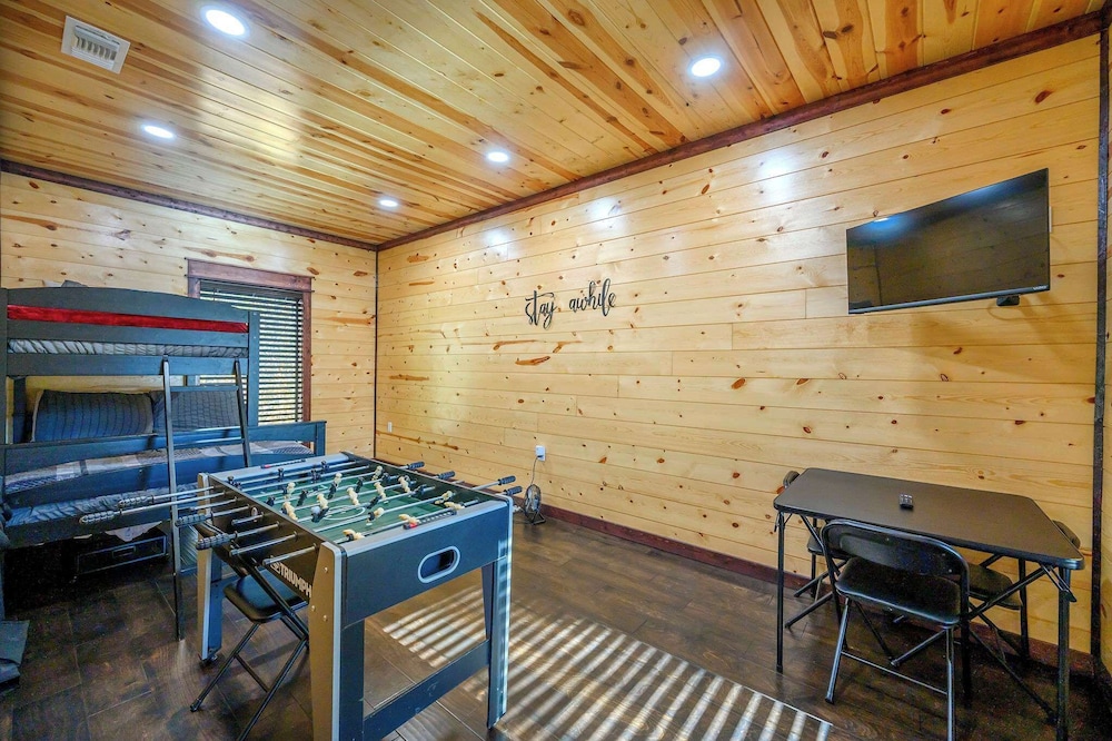 Feelin' Froggy Cabin for 11
