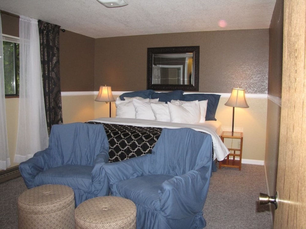 Homer Vacations - White House Inn on the Waterfront - Property Image 3