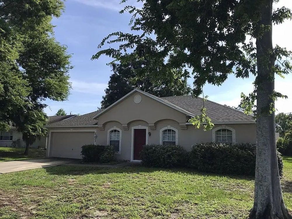 Near Beach-3br-sleeps6-patio-garden-parking-ac