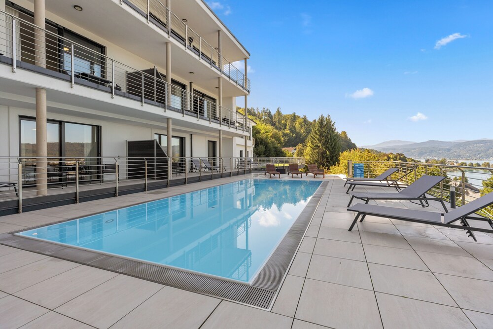 Maria Blick Lake View Apartments