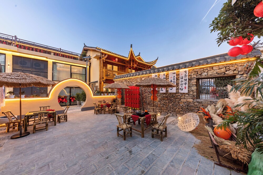Zhangjiajie Valley Love Holiday Hotel