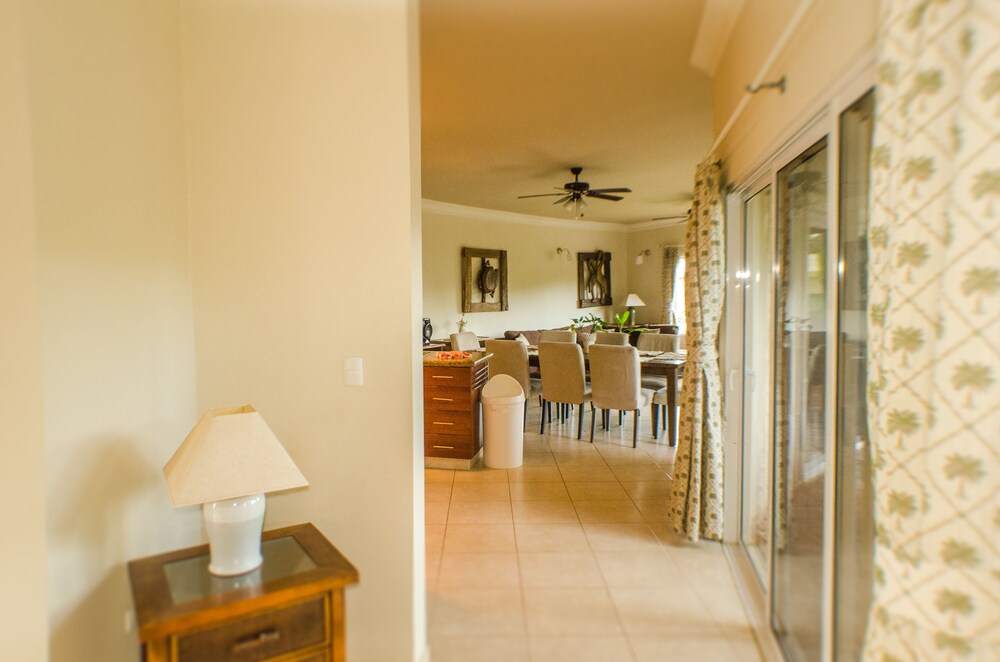 Well Furnished w Private Pool, BBQ & Palapa Bar